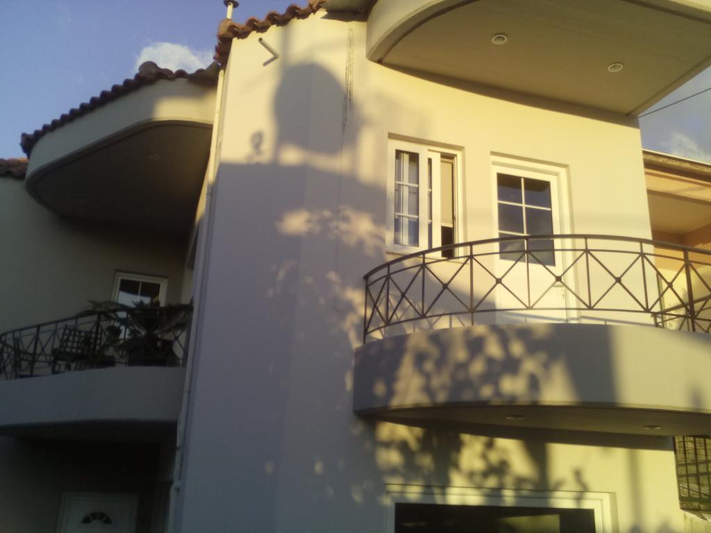 Theanthi Apartment นาฟปลิโอ ภายนอก รูปภาพ